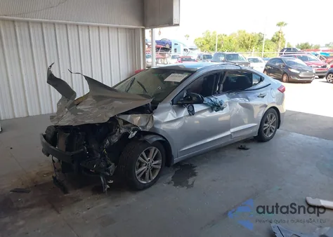 2017 Hyundai Elantra Se z USA, uszkodzony, nr VIN 5NPD84LF9HH067261